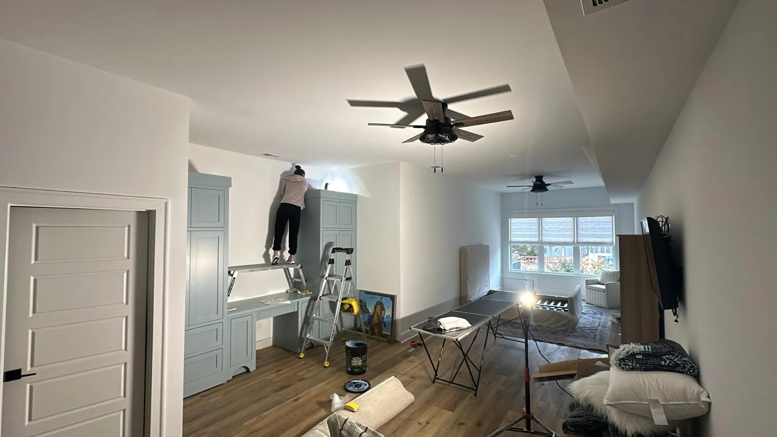 Expert wallpaper installer in Sloan's Lake, Denver