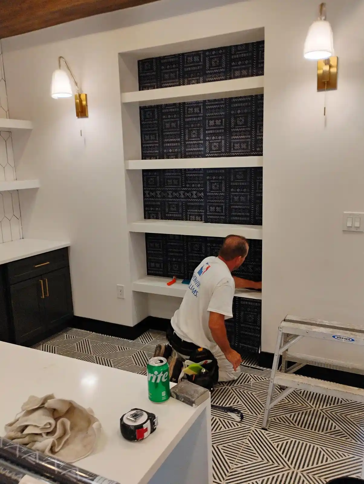 Professional wallpaper installer in Berkeley, Denver